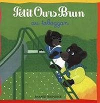 Couverture du livre Petit Ours Brun : Au toboggan - Marie Aubinais